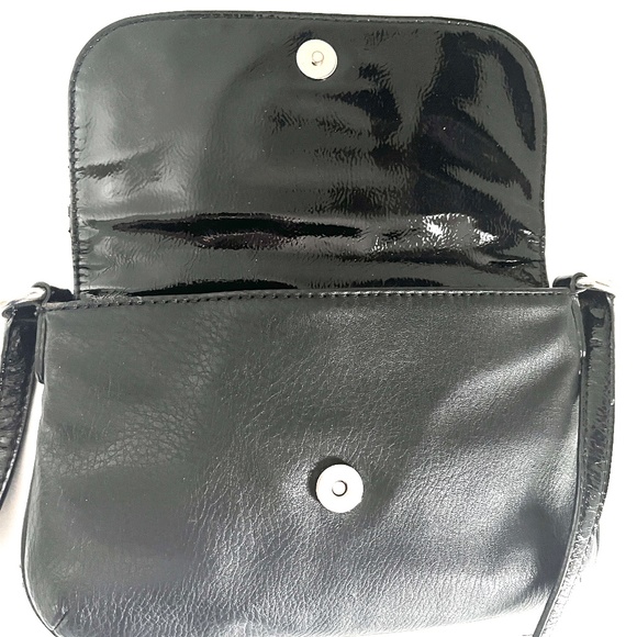 😍🌻 Guess Cross Body Bag Black Vegan Leather - Picture 2 of 6